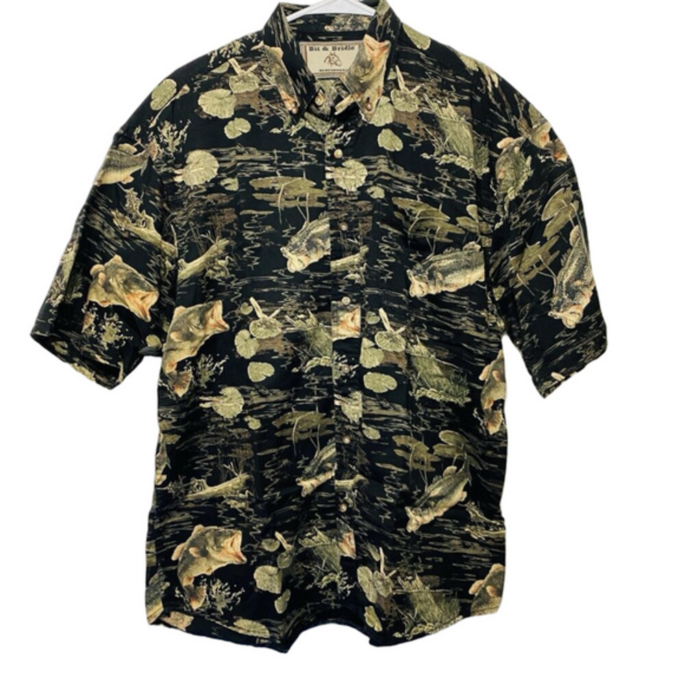 Bit & Bridle Outfitters Fish Bass Button Up Shirt Men M